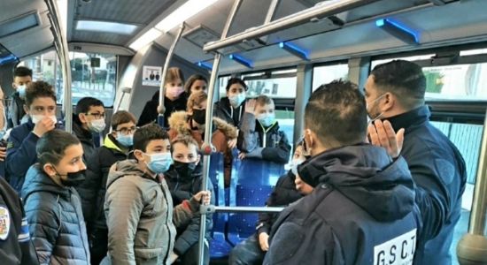 Prévention et Citoyenneté: Les bons comportements à adopter dans les transports en commun